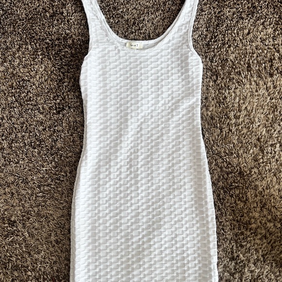 Dresses & Skirts - Textured White Tank Dress